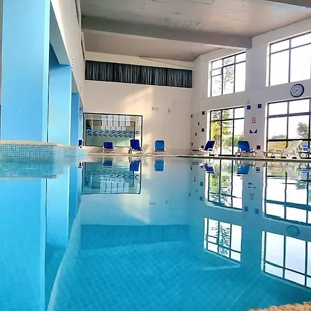 דירה Spot Com Piscinas Exteriores E Interior! אלבופיירה