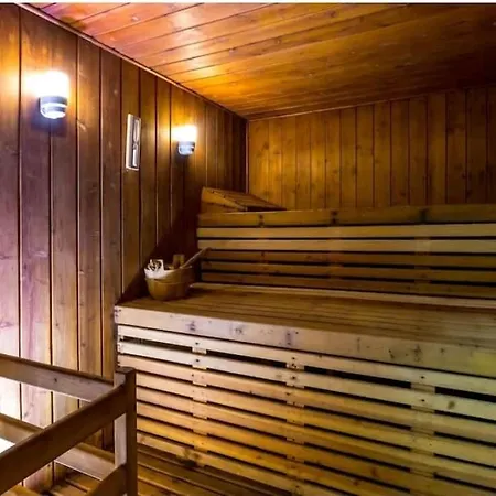 דירה Spot Com Piscinas Exteriores E Interior!