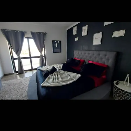 דירה Spot Com Piscinas Exteriores E Interior!