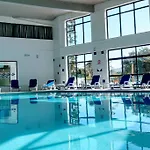 Spot Com Piscinas Exteriores E Interior! Apartman