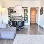 Spot Com Piscinas Exteriores E Interior!