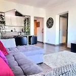 Spot Com Piscinas Exteriores E Interior! Lägenhet