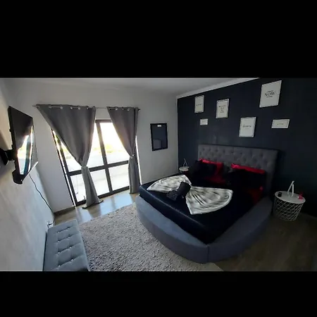 Spot Com Piscinas Exteriores E Interior! Appartamento